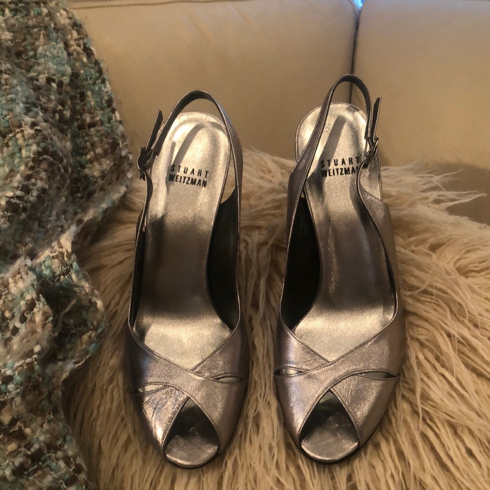 Gorgeous Stuart Weitzman Peep-toe Pewter Sling back heel 7.5